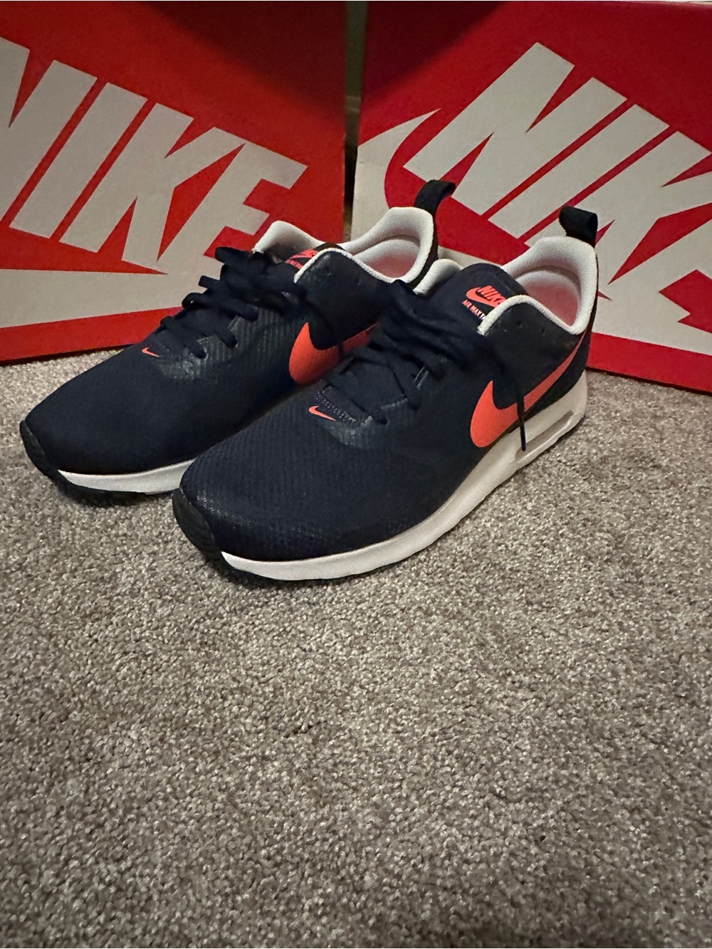 Nike Womens Air Max Tavas ‘SE’ Navy Blue/Crimson (2017) W11.5/M10
